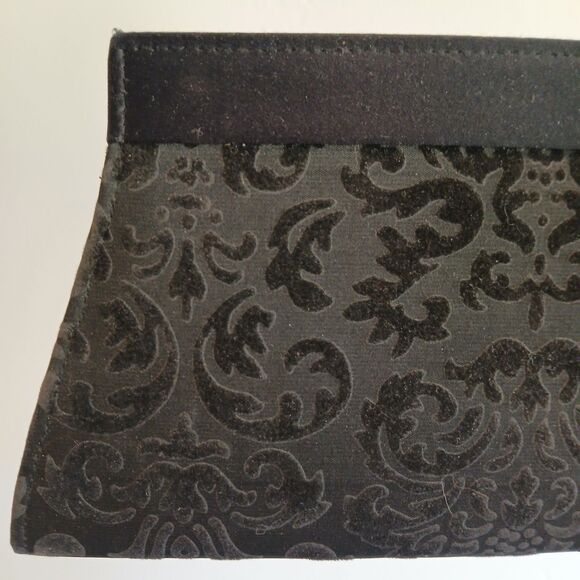 Lulu Guinness Silk Clutch Black Magnetic Closure Embellished 5"x10.5" Evening - Picture 3 of 7